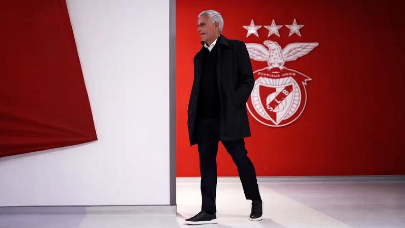 Mourinho afirma ter proposta de renovação com o Benfica e despista o Real Madrid