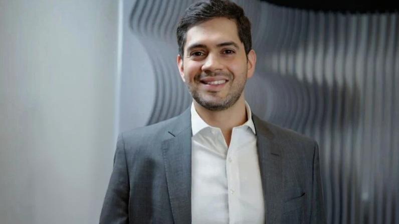 A operação funciona em modelo de multicustódia, permitindo ao Santander acompanhar os investimentos das famílias sem restringir a alocação de recursos a produtos próprios ou de terceiros