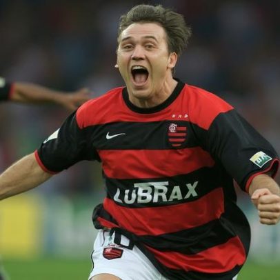Petkovic entra para a história do Flamengo aos 43' do segundo tempo há 25 anos