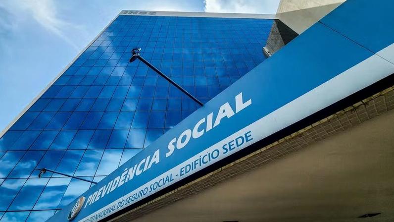 Prédio do Instituto Nacional do Seguro Social (INSS). — Foto: Rafa Neddermeyer/Agência Brasil