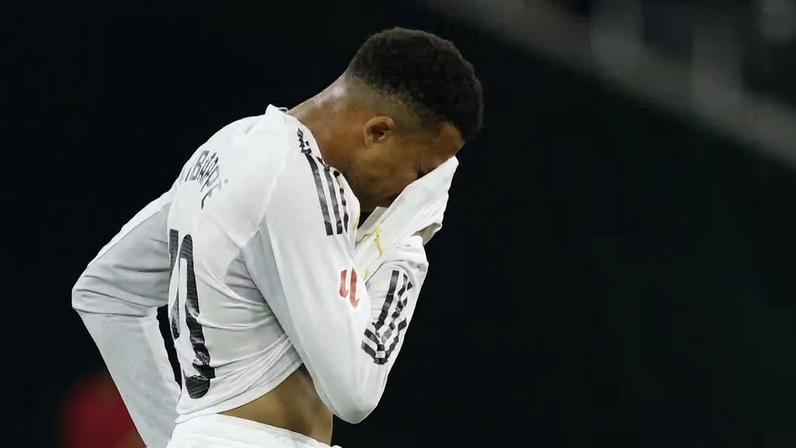 Mbappé desfalca o Real Madrid no clássico contra o Barcelona