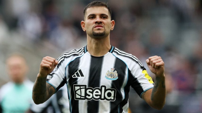 Bruno Guimarães em Newcastle x Brighton — Foto: REUTERS