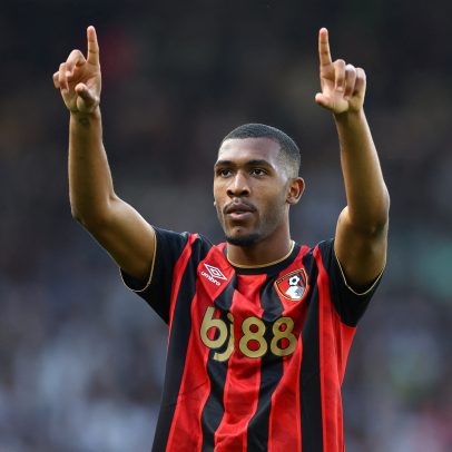 Torcida do Bournemouth cria música para Rayan, ex-Vasco, autor de gol da vitória