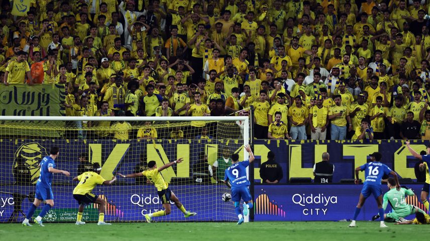 Bento falha no último lance e impede título antecipado do Al-Nassr frente ao Al-Hilal