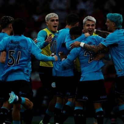 Belgrano vence River Plate de virada e conquista título argentino pela primeira vez