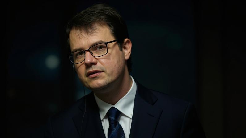 Christopher Olah, cofundador da Anthropic, antes da apresentação de “Magnifica humanitas”, a primeira encíclica do Papa Leão XIV, focada na ascensão da inteligência artificial, no Vaticano, em 25 de maio de 2026. — Foto: REUTERS/Yara Nardi