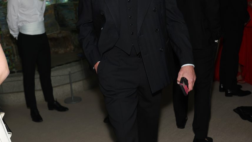 Bradley Cooper faz aparição surpresa na Met Gala 2026 para Gigi Hadid