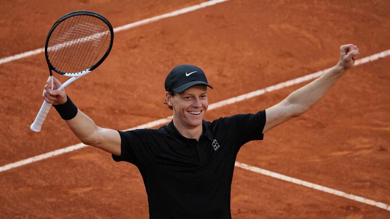 Becker diz que Sinner pode seguir Djokovic, mas precisa manter nível por 10 anos