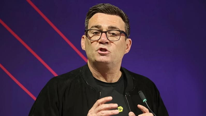 Burnham apoia mudanças de imigração de Shabana Mahmood, dizem aliados