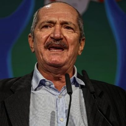 Aldo Rebelo continua vinculado ao DC e faz pré-campanha à Presidência