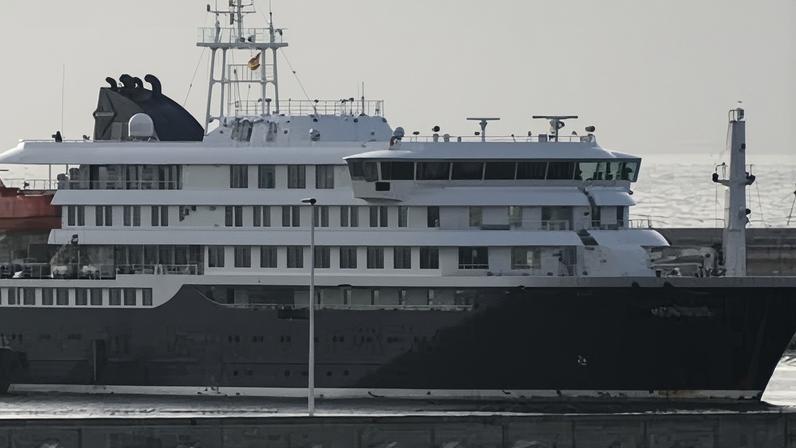 Navio com hantavírus vira nova atração turística em Tenerife