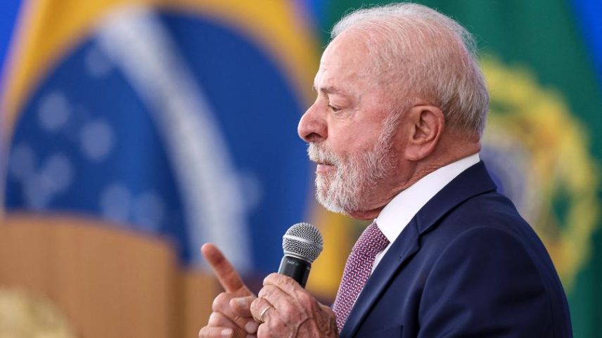 O presidente Lula em entrega de moradias do Minha Casa, Minha Vida