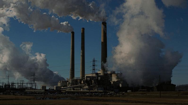 Menos carvão no mundo em 2025, mas mais usinas sob incerteza energética