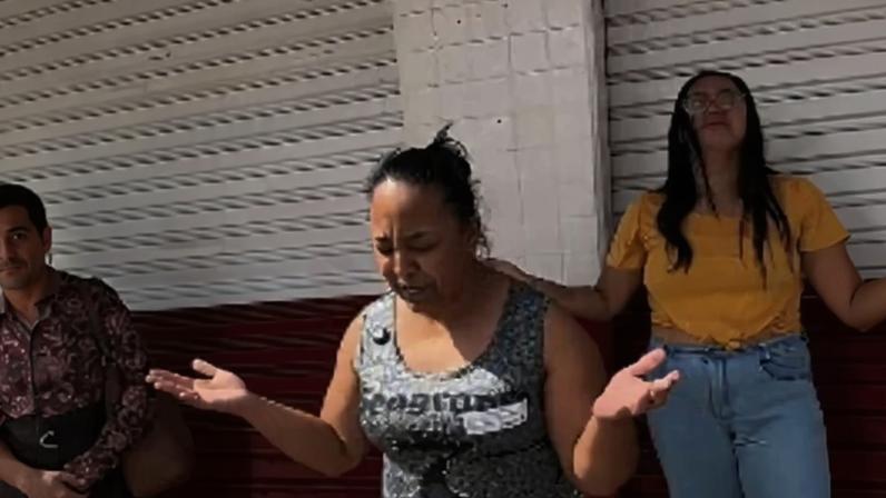 Menino atropelado deixa a UTI após oração da mãe em frente ao hospital