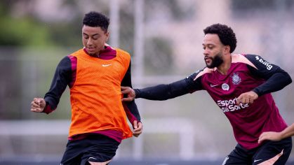 Lingard não confirma renovação de Memphis no Corinthians