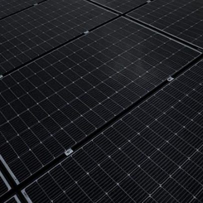 Depósito de ônibus ganhará 600 painéis solares comunitários