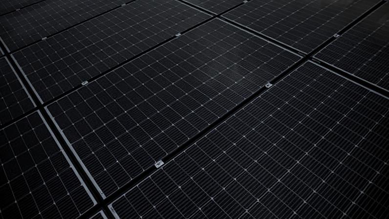 More than 600 panels will be installed on Reading Bus Depot