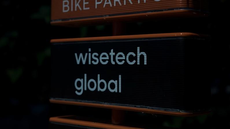 WiseTech inicia demissões; omite IA em emails a funcionários chineses