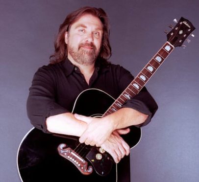 Dennis Locorriere, vocalista do Dr. Hook, morre aos 76 anos