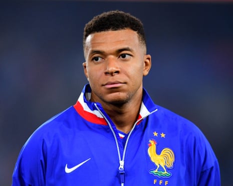 Partido de Marine Le Pen rebate críticas sobre Mbappé