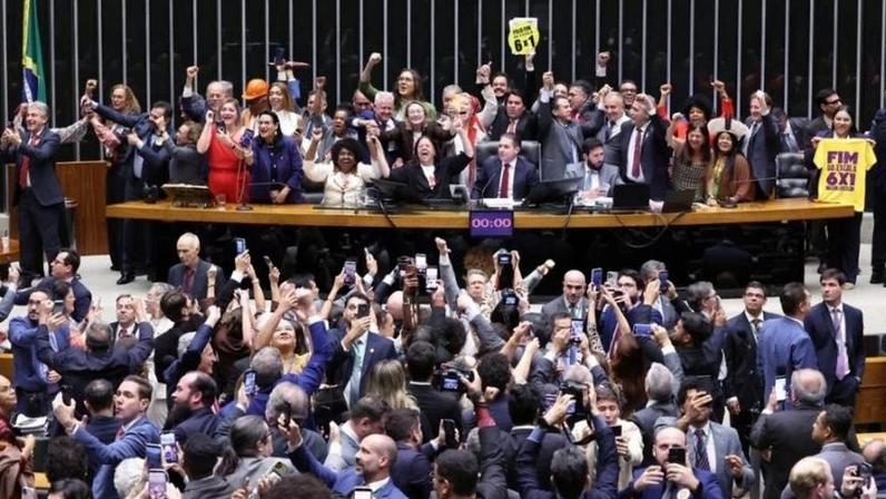 Bolsonarismo encerra jornada com derrota por 6x1
