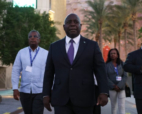 Bahamas reelege Philip Davis como primeiro-ministro