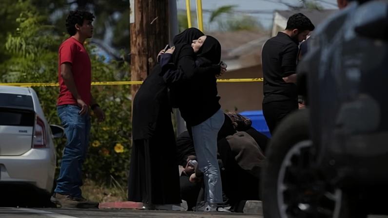 Menino de 9 anos relata tiroteio fatal em mesquita de San Diego