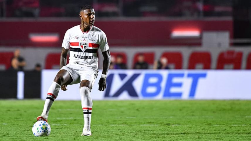 Arboleda ficou fora por 30 dias (Foto: Roberto Casimiro /Fotoarena/Folhapress) ORG XMIT: 2909735