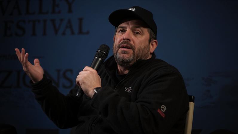 Hora de pico no Air Force One: Brett Ratner se junta à viagem de Trump à China