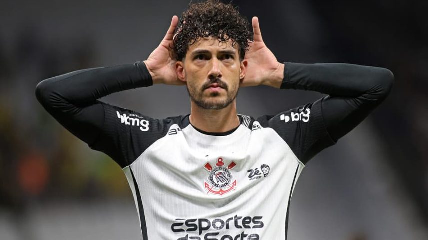 Gustavo Henrique se firma como zagueiro artilheiro no Corinthians