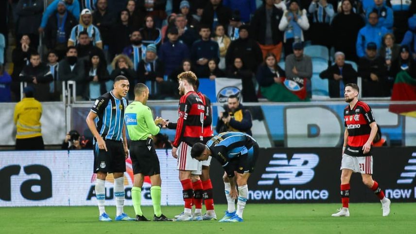 Carrascal abre o placar em Grêmio x Flamengo