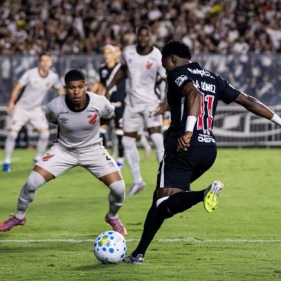 Vasco x Athletico: Thiago Mendes marca o primeiro gol