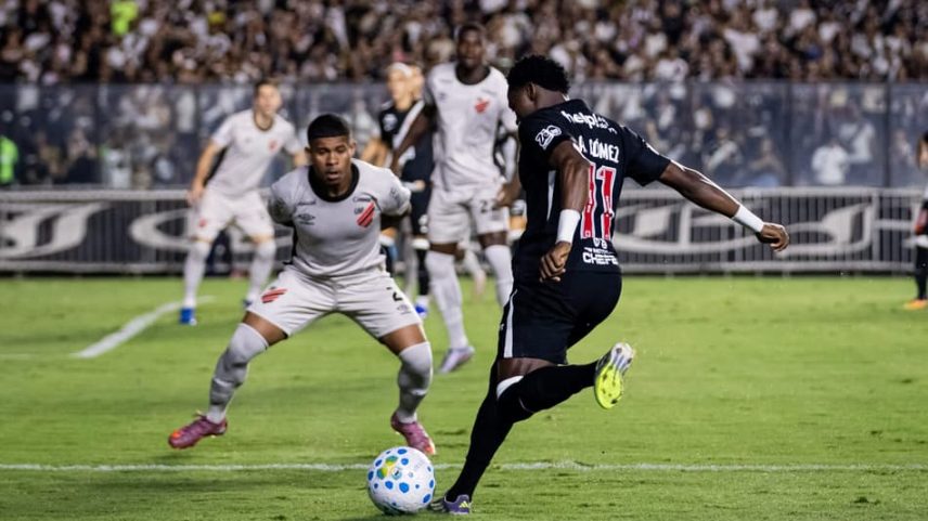 Vasco x Athletico: Thiago Mendes marca o primeiro gol