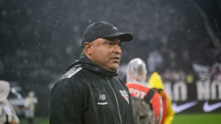 Roger Machado completa dois meses no São Paulo sob pressão e incertezas