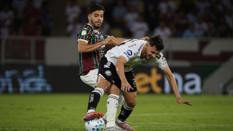 Pênalti em Fluminense x Operário-PR irrita torcedores e gera protesto