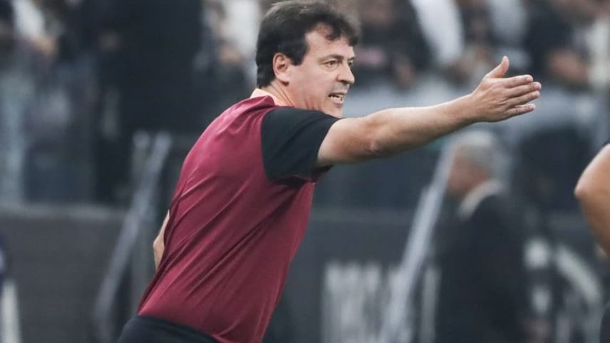 Fernando Diniz se envolveu em discussão com jogador do Corinthians (Foto: Marina Uezima/Brazil Photo Press/Folhapress)