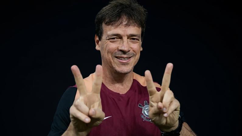 Fernando Diniz, técnico do Corinthians (FOTO:RENATO PADALKA/EKOBANPRESS/FOLHAPRESS)