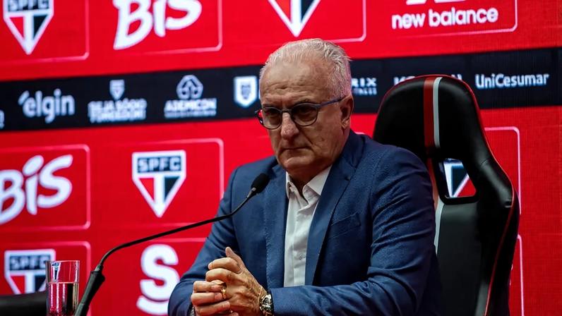 Dorival foi apresentado nesta segunda (Foto: Rodilei Morais /Fotoarena/Folhapress)