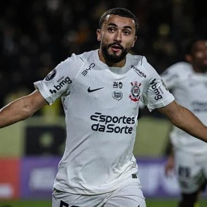 Zakaria Labyad pede permanência de Memphis Depay após gol