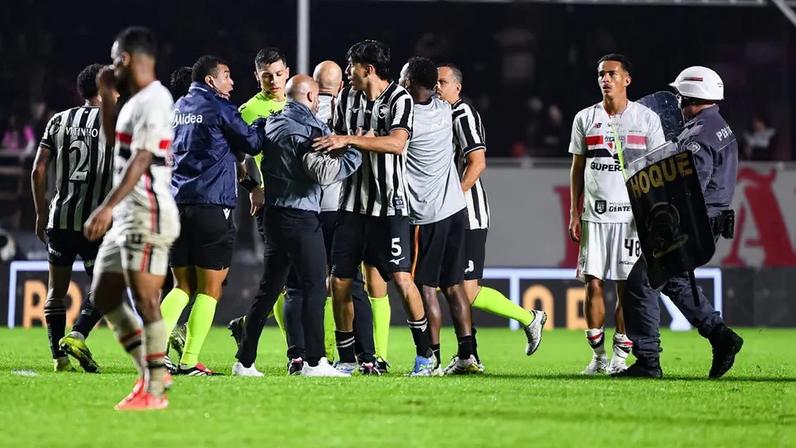 O São Paulo empatou em 1 a 1 com o Botafogo, em casa. (Foto: Roberto Casimiro /Fotoarena/Folhapress)