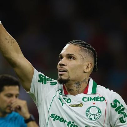 Paulinho volta a marcar aos 112 minutos pelo Palmeiras.