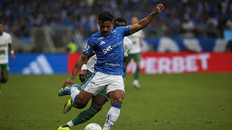 Cruzeiro e Chapecoense estão se enfrentando pelo o Campeonato Brasileiro. (Foto: Gilson Lobo/AGIF/Folhapress)
