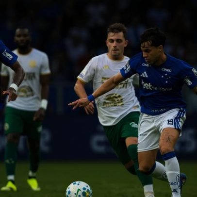 Defesa em Cruzeiro x Chapecoense gera debate sobre milagreiro
