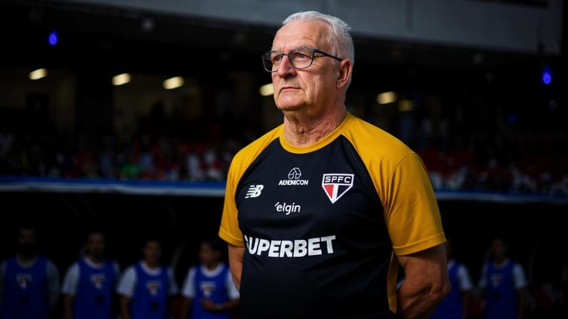 Dorival Júnior falou sobre pausa da Copa (Foto: Fernando Torres/AGIF/Folhapress).
