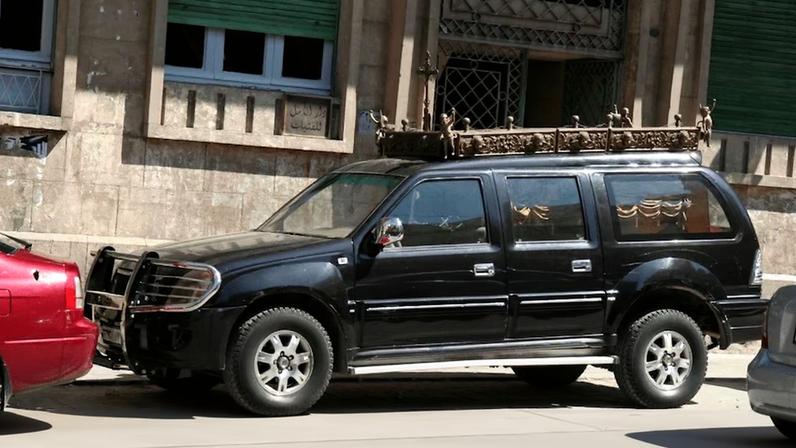 Explosão é evitada durante funeral em igreja na Síria