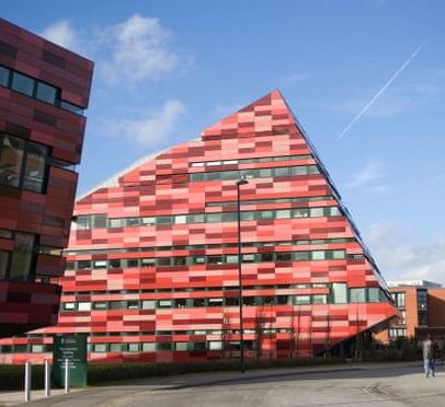 Milhares de funcionários da Universidade de Nottingham em risco de redundância