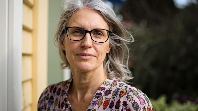 Ingrid Horrocks vence principal prêmio do Ockham Awards pela estreia de ficção