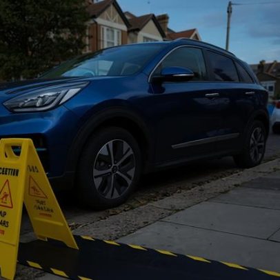 Carregamento de EVs em vias públicas no Reino Unido é loteria de código postal