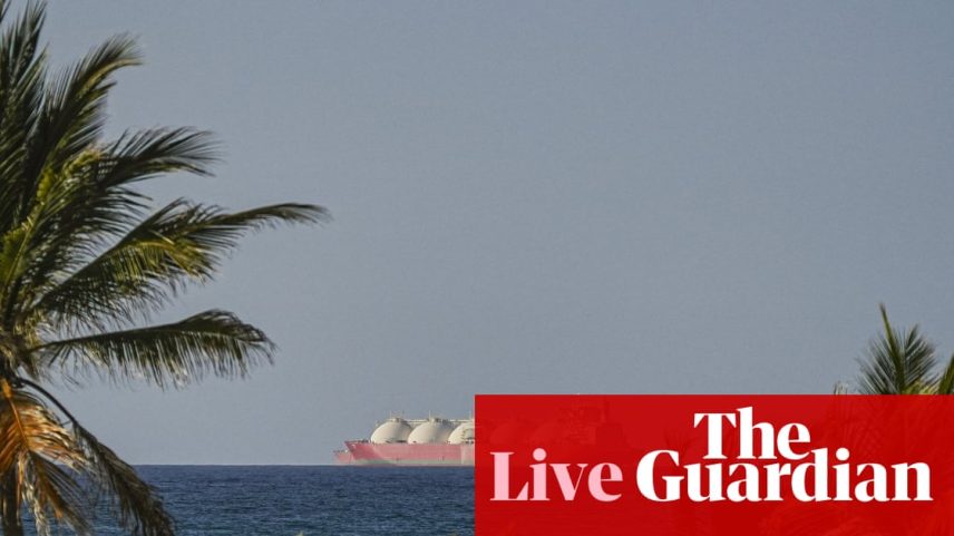 Petróleo recua e ações sobem após Trump elogiar progresso no acordo com Irã