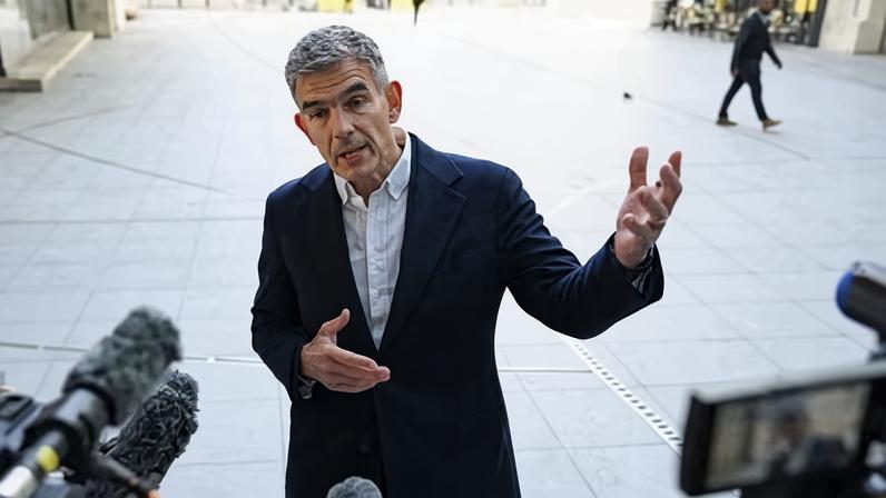 BBC em greve enquanto novo diretor-geral cita decisões difíceis